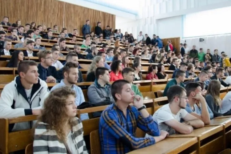 Ajutor uriaș pentru studenți! Ar putea primi până la 200.000 de euro ca să-și deschidă firme / Vezi ce condiții trebuie îndeplinite