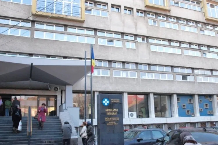 Pacienți blocați în liftul Ambulatoriului Spitalului de Boli Infecțioase Cluj: „Am intrat în panică!”/ 7 persoane captive și nimeni să le scoată din lift