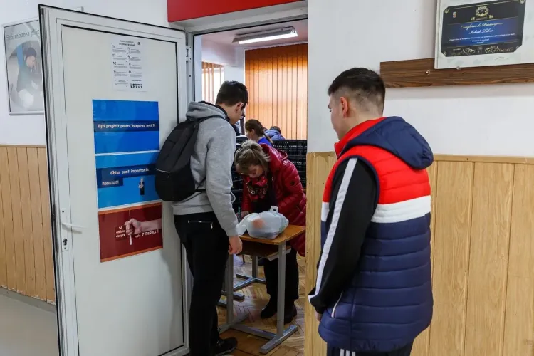 Mii de elevi din Cluj-Napoca vor beneficia și în 2025 de programul „O masă sănătoasă”. Care sunt școlile incluse