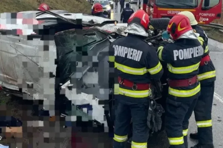 Tragedie pe șosea! Un tânăr de 25 de ani și-a pierdut viața într-un accident teribil. Bărbatul a fost proiectat pe carosabil 