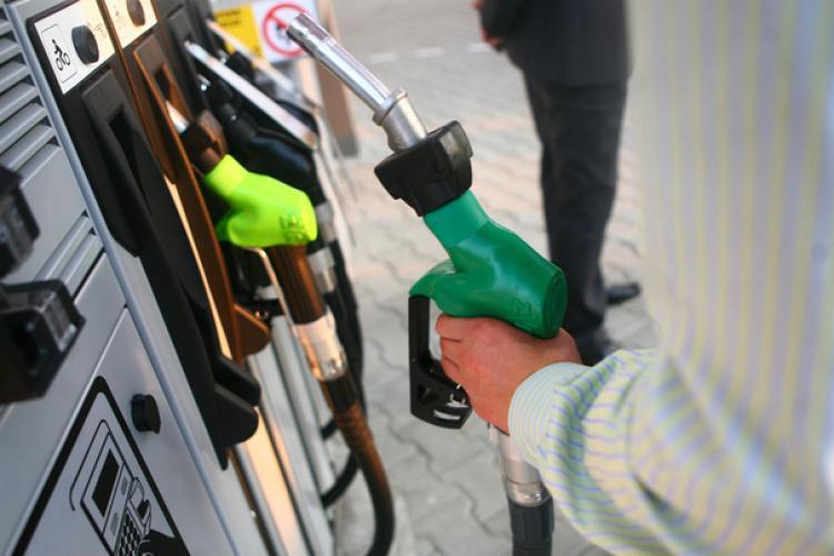 Care sunt prețurile carburanților astăzi, 7 martie 2025! Cât costă un litru de benzină, motorină sau GPL