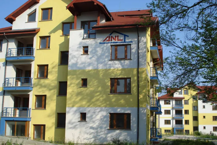 După ani lungi de așteptare, mai mulți tineri din Cluj se vor muta în blocuri ANL. Câteva de zeci locuințe sunt, în sfârșit, gata: Un nimic față de necesar