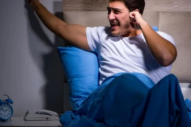 Cluj- Soluția „minune” găsită de clujenii disperați de vecinii gălăgioși: „Vând apartamentul și mă mut la Honolulu să scap”/ „Nu-mi bat capul cu proștii”