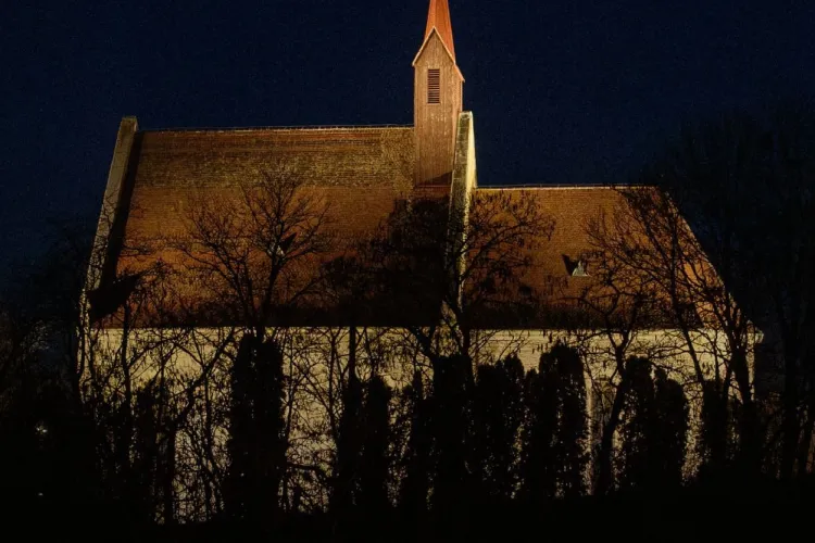 Cea mai veche clădire din Cluj-Napoca primește o nouă față. Biserica are aproape o mie de ani