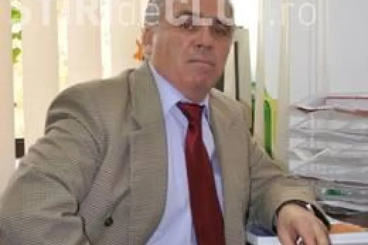 Profesorul Ilie Parpucea, care cerea favoruri sexuale studentelor, devine vedeta de film - VIDEO