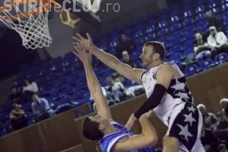 Baschetbalistul Rob Thomson, de la U Mobitelco, s-a casatorit