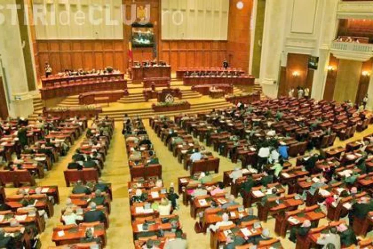 Deputati PDL filmati in timp ce votau de doua ori pentru un proiect de lege - VIDEO