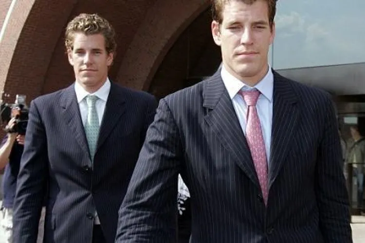 Razboiul Facebook s-a incheiat! Gemenii Winklevoss au renuntat la procesul cu Mark Zuckerberg