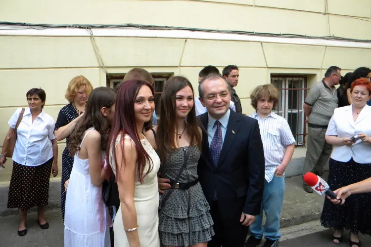 Fiica lui Emil Boc, pe locul 950 in judetul Cluj dupa Evaluarea Nationala