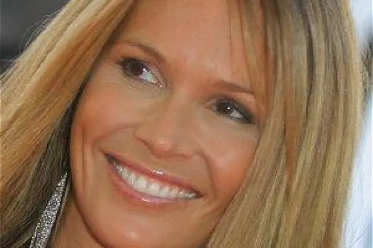 Elle Macpherson, super sexy la 48 de ani - FOTO
