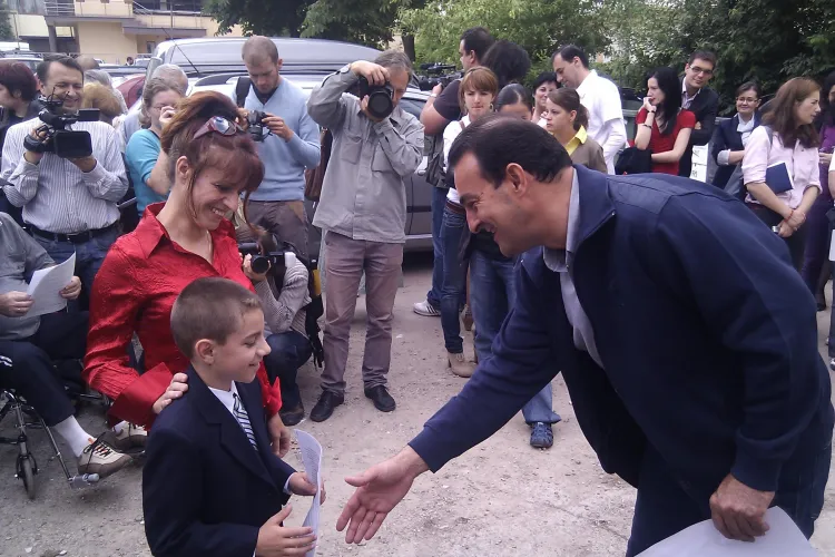 30 de locuinte sociale predate chiriasilor pe strada Taberei, din Manastur - VIDEO
