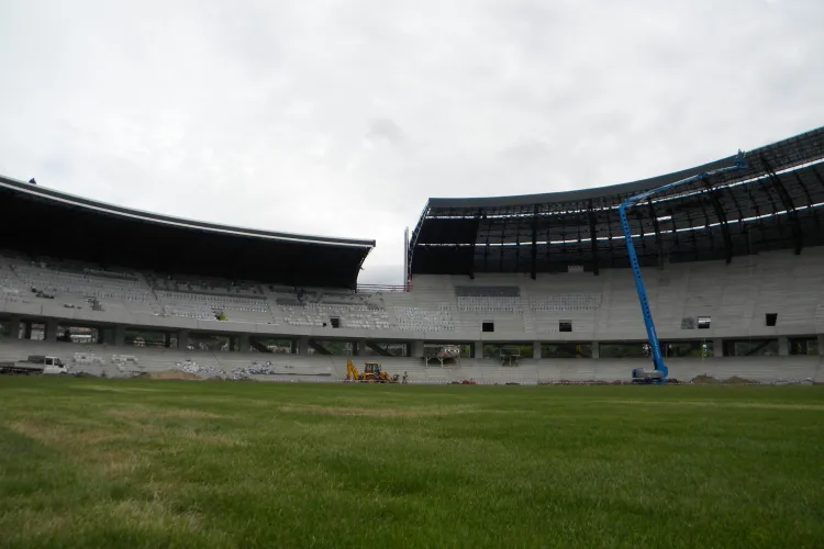 Mircea Sandu si Victor Piturca, invitati pe Cluj Arena