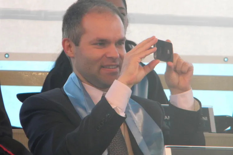 Funeriu gafeaza in mesajul catre absolventii UMF Cluj: "Faceti parte genului excelent" VEZI VIDEO