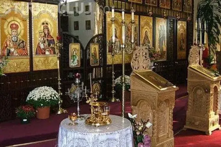 Au furat cutia milei de la o biserica din Turda!