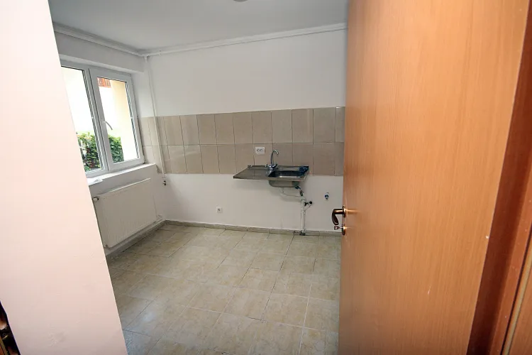 Au primit locuinte sociale cu doua camere si stramba din nas. Chiria incepe de la 50 de lei - VIDEO