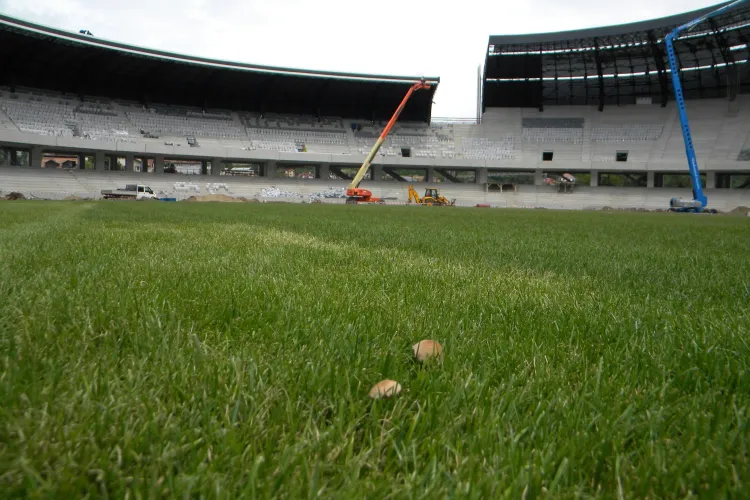 Emil Boc a vizitat "Cluj Arena" VEZI cum arata stadionul VIDEO si FOTO