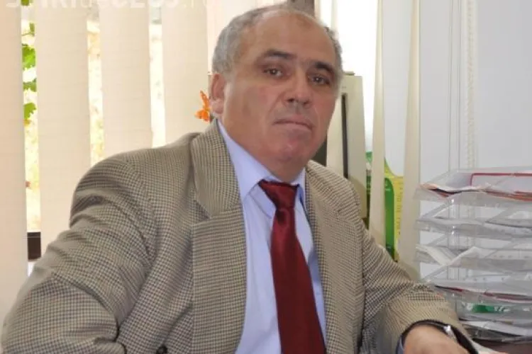 Profesorul Ilie Parpucea isi facea de cap intr-o camera din caminul Economica 1 primita ilegal! Administratorul si-a dat demisia