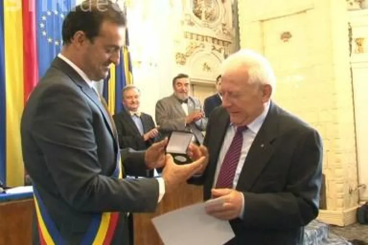 Patru rectori din Cluj au primit titlurile de cetateni de onoare! Marga a refuzat distinctia VIDEO