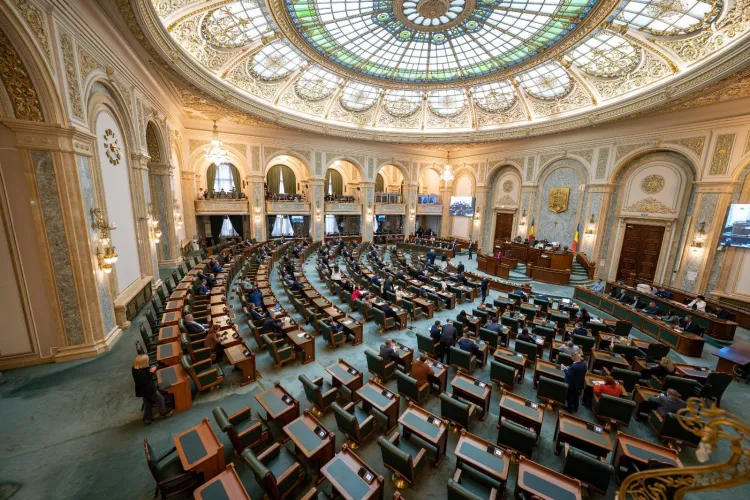 Ce surpriză le-a făcut șeful Senatului, Mircea Abrudean, angajaților de la Parlament.: „Prezența la muncă nu este opțională!” VIDEO