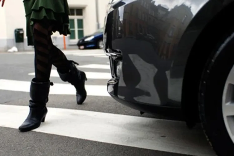 Aproape de o tragedie în Cluj! Femeie însărcinată și soțul ei, la un pas să fie spulberați: „A fost a treia oară când era să ne calce mașina”