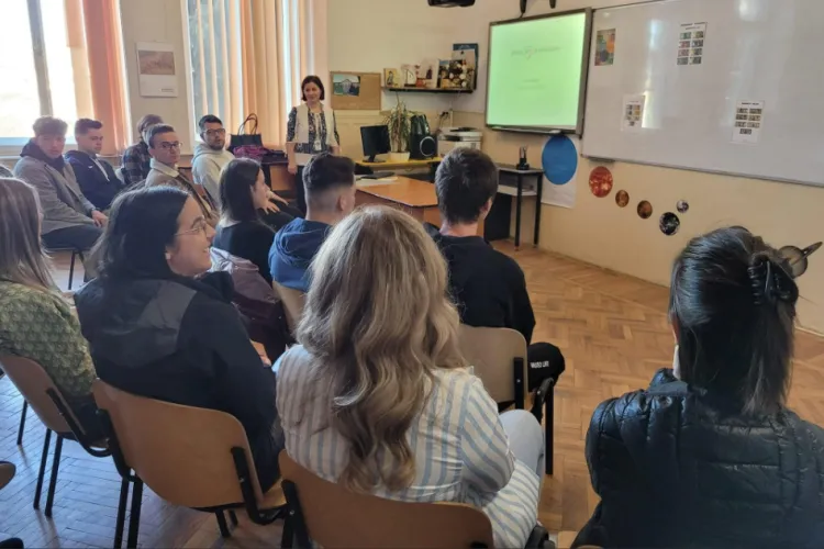 Educația financiară, obligatorie la gimnaziu! Deputatul clujean Remus Lăpușan: „Lipsa de cunoștințe financiare poate însemna sărăcie!”