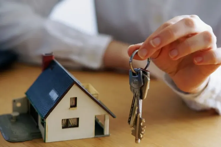 Proprietarii de apartamente din Cluj își bagă viitorii chiriași în ședință! Ce condiții trebuie să îndeplinească: „Să aibă 700 euro pe lună pentru chirie”