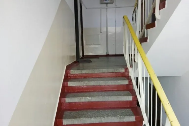 Ce soluții au găsit clujenii pentru a avea liniște în bloc? Un tânăr ,,le-a spart” cheful vecinilor printr-o metodă inedită:  ,,Dacă nu înțelege cu vorba”