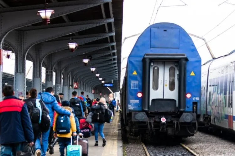 Trecerea la ora de vară dă peste cap circulația trenurilor! CFR Călători anunță modificări majore. Mai multe curse vor fi anulate 