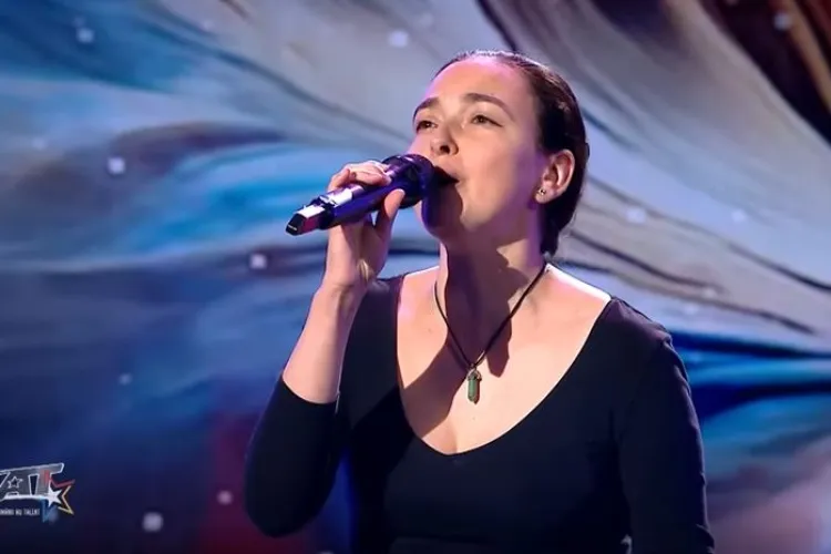 O profesoară originară din Cluj a ridicat în picioare juriul la „Românii au Talent”.  Povestea ei de viață este la fel de emoționantă VIDEO