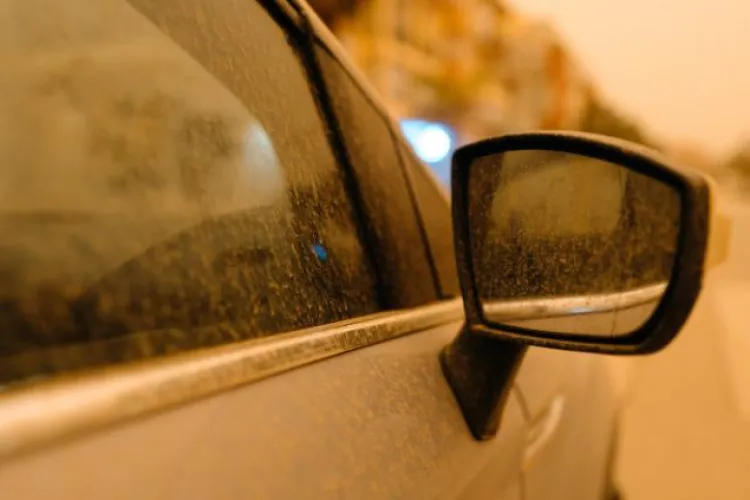 Nu scăpăm de praful saharian! Un nou val de aer încărcat cu particule de praf vine peste România