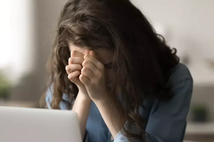 Cum au acționat escrocii care au țepuit o actriță de la Teatrul Național Cluj cu 100.000 de lei? Au folosit o schemă complexă și au lăsat-o fără bani 