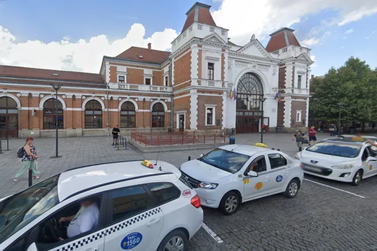 Amendă usturătoare pentru un taximetrist din Cluj, care a lovit un BMW și a fugit să încheie cursa / A declarat accidentul după ce a trecut termenul legal