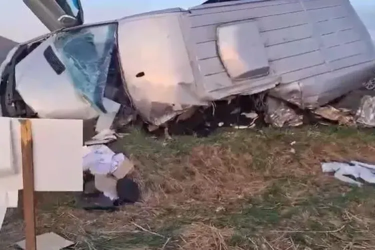Cum s-a produs tragicul accident din Câțcău, Cluj! Au murit trei oameni, iar alți cinci sunt răniți, după impactul dintre un microbuz și un camion VIDEO