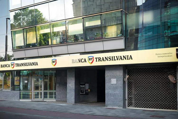 Ultimele zile în care vă puteți face cardul BT, care se aprinde, la propriu! Este primul din România de acest tip și va veni cu beneficii EXCLUSIVISTE!