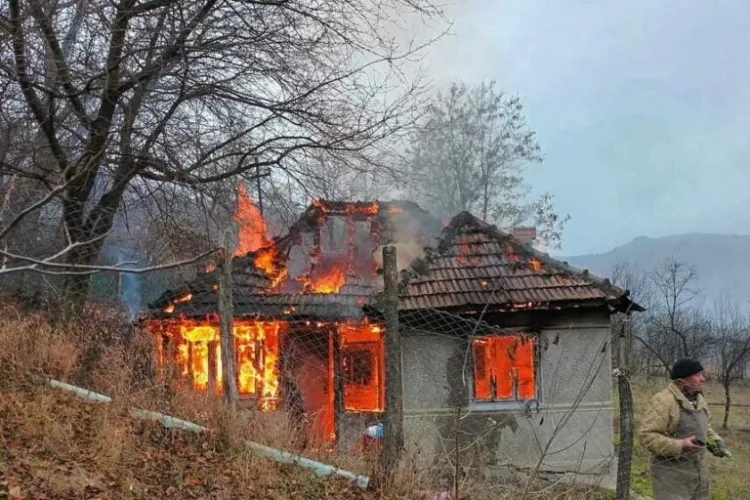 Ani grei de închisoare pentru un clujean care și-a dat foc la casă! Era supărat că n-a primit ajutor din partea primăriei 