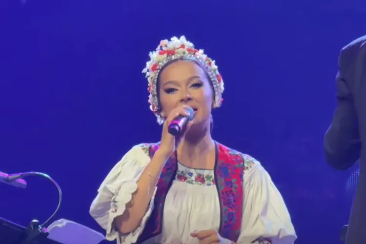VIDEO Mii de clujeni în lacrimi la concertul Vlăduței Lupău de la BT Arena. „Rugă pentru părinți” a fost emoție pură: „Ia priviți-i cum se sting”