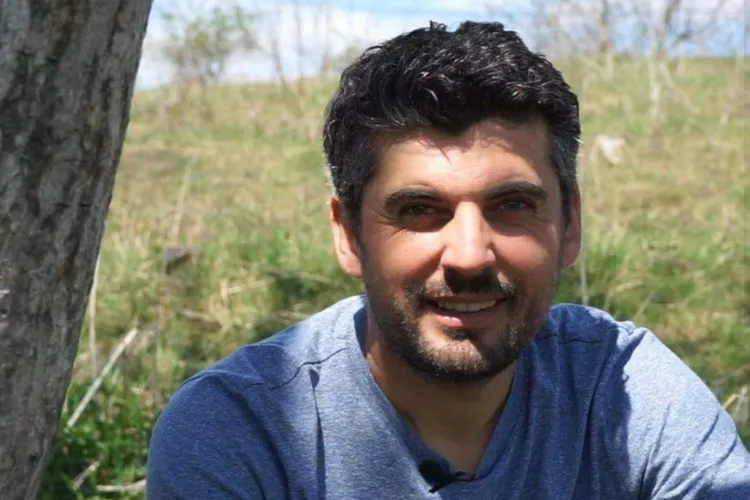 Actorul clujean Bob Rădulescu, replici savuroase de parenting către fiica-lui: Cu ce cuvânt magic a scăpat să-i facă de mâncare. Te tăvălești de râs