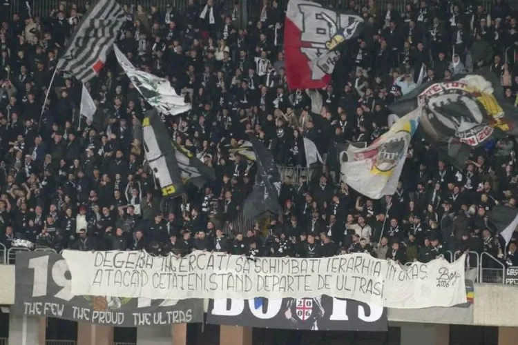 Peluza Vișinie, mesaj clar pentru huliganii „U” Cluj care au atacat cu sălbăticie doi băieți: „Ipocrizia și demența este la cote maxime în rândul lor” 