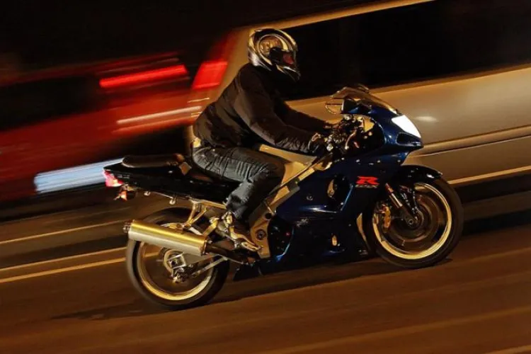 Clujenii, exasperați de motocicliștii zgomotoși din orașul de 5 stele: „Vine Gigel IQ mititel să-și tureze motorul la decibeli insuportabili”