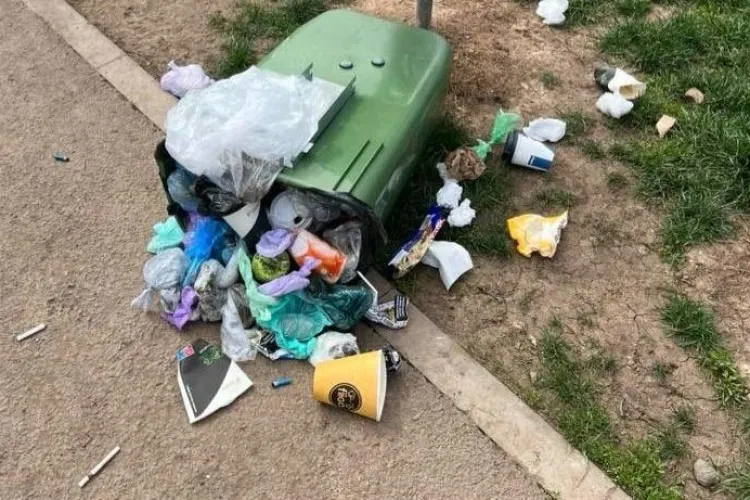 Neglijență sau nepăsare? Parcul de câini din Florești, plin de gunoaie: „N-am văzut niciodată pe cineva să vină și să-l îngrijească” FOTO