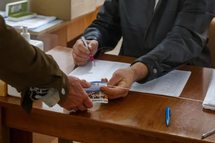 Mii de clujeni vor primi un sprijin financiar important înainte de Paște! Cine se află pe listă și când vor intra banii în conturi 