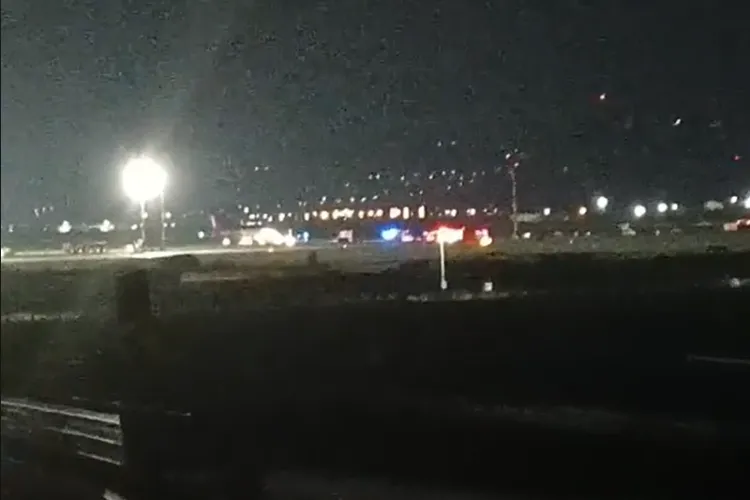 Alertă cu bombă pe Aeroportul Internațional Cluj-Napoca. S-a activat Planul Roșu. S-a intervenit de urgență din cauza unei posibile amenințări VIDEO