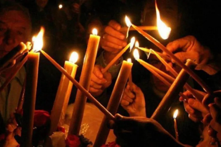 Tradiția cutremurătoare din satele clujene! E un obicei care-ți rupe inima, practicat de secole de Paște: „Toiagul celor adormiți e lumina noastră!”