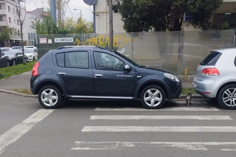Când parcarea devine sport extrem: Creativitate dusă prea departe pe străzile Clujului FOTO