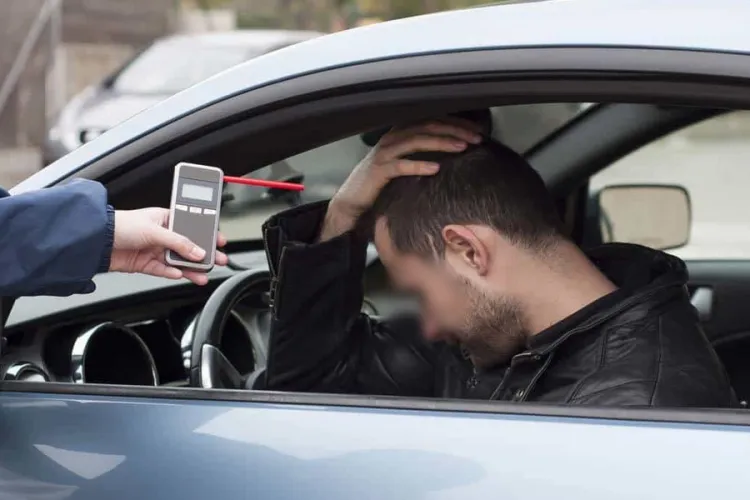 Inconștiență maximă la Cluj! Un șmecher cu BMW a recunoscut senin că s-a urcat la volan după ce a consumat stupefiante / Putea să provoace o tragedie