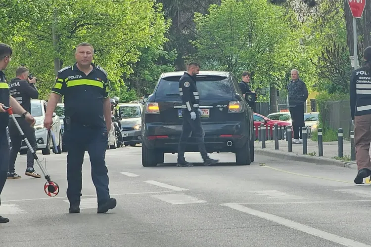 Accident în Cluj-Napoca: O tânără de 25 de ani a fost lovită pe trecerea de pietoni. A fost transportată de urgență la spital FOTO