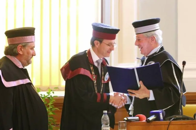A murit unul dintre cei mai mari scriitori ai lumii! A fermecat Clujul și a primit titlul de Doctor Honoris Causa la UBB Cluj