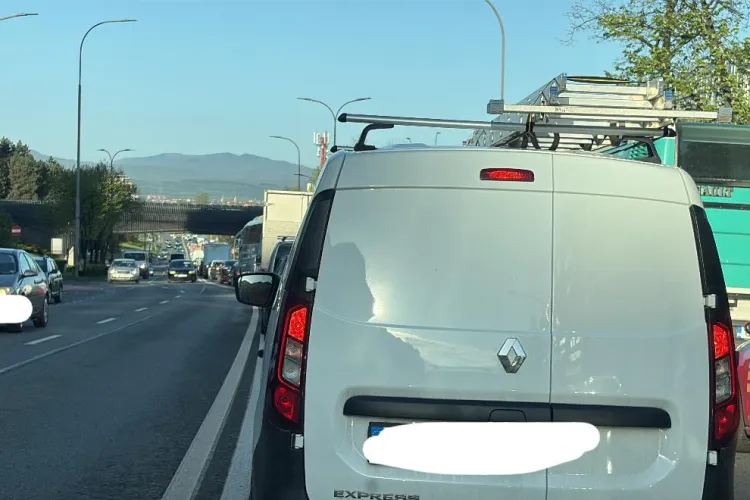 Accident rutier la ieșirea din Cluj-Napoca spre Florești! Traficul a fost îngreunat 