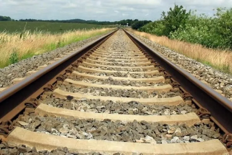 Vine trenul viitorului, dar întâi se fac hârtii: Ministerul Transporturilor dă startul noilor exproprieri pe ruta Cluj-Oradea