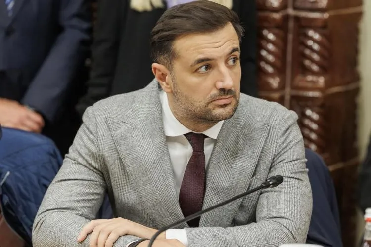 Un jucător de bază de la „U” Cluj se pregătește să-și facă bagajele! Radu Constantea: „Lucrurile sunt clare” 